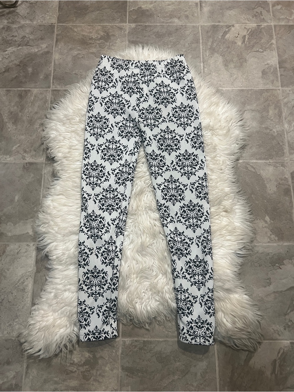 Super Soft Cozy Fleece Lined Black & White Patterned Leggings NWOT